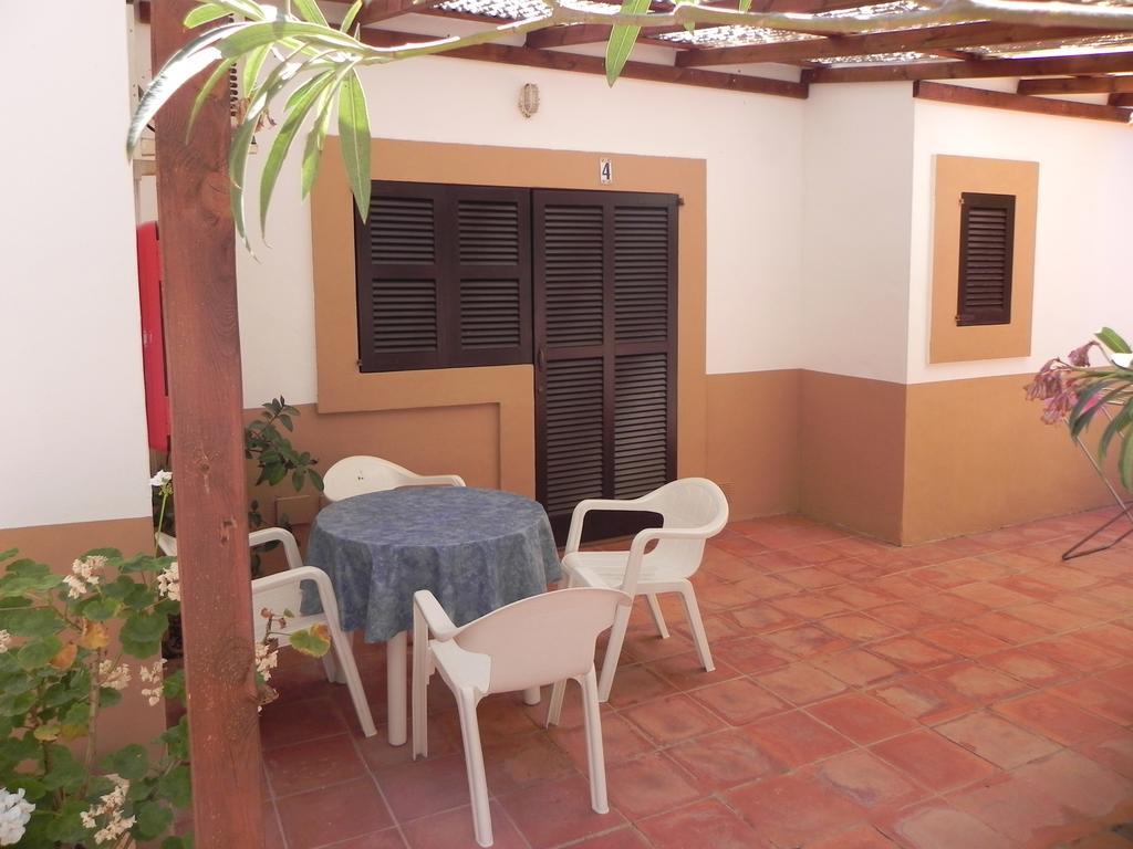 Viviendas Turísticas Vacacionales Allida Playa Migjorn Exterior foto